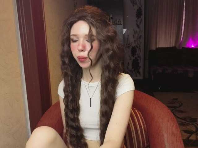 SophieAnWhite live cam on BongaCams