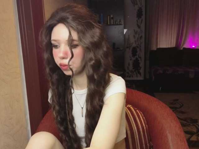 SophieAnWhite live cam on BongaCams