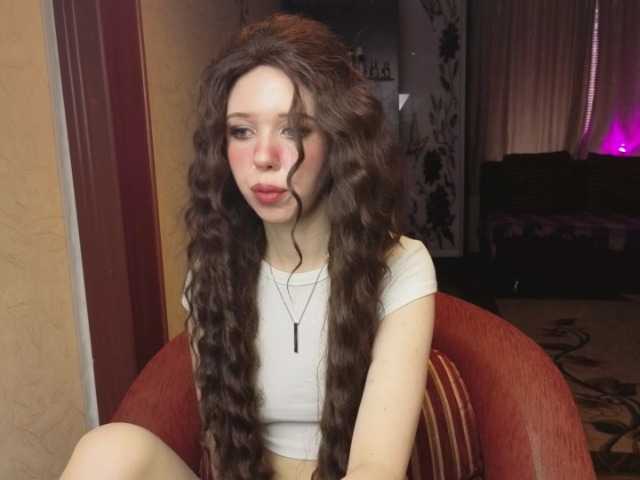 SophieAnWhite live cam on BongaCams