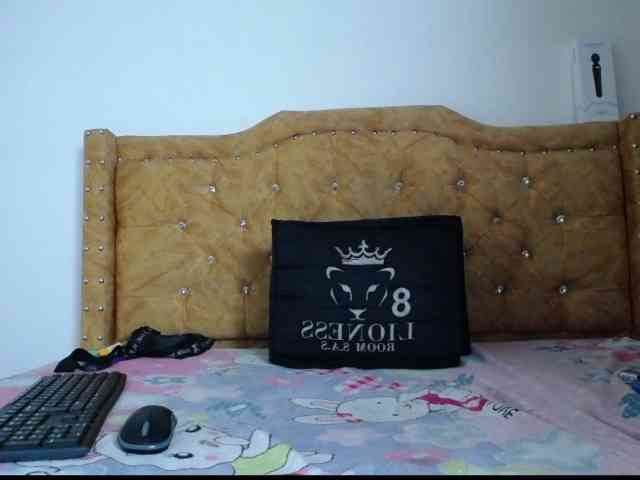 valeriwet webcam