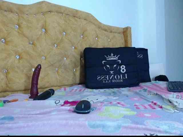 valeriwet webcam