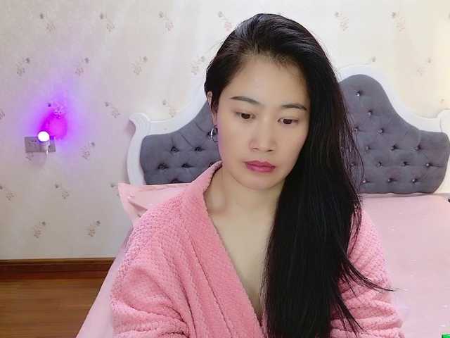 DaisyFeng live cam on BongaCams