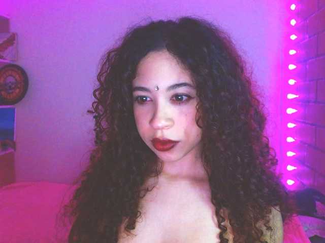 Medussa333 live cam on BongaCams