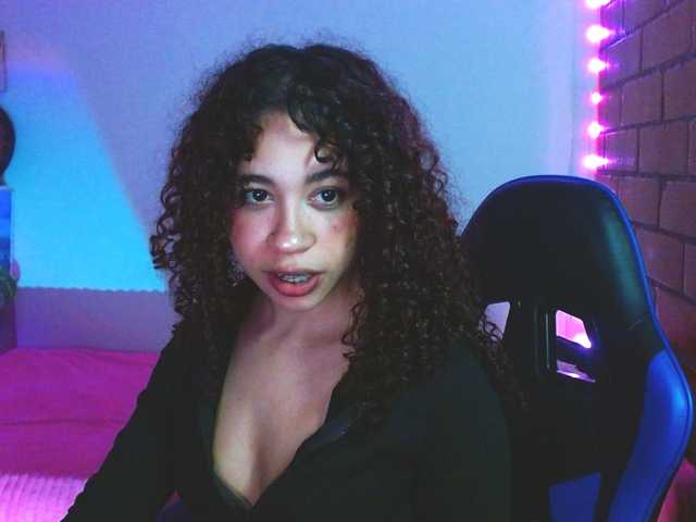 Medussa333 live cam on BongaCams