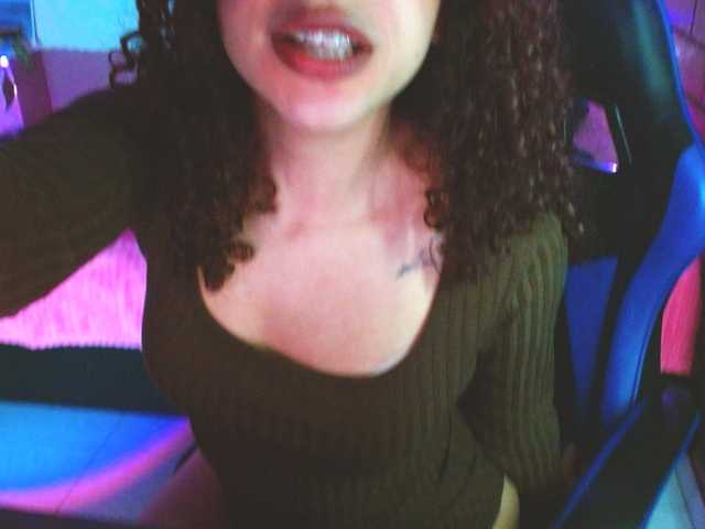 Medussa333 live cam on BongaCams