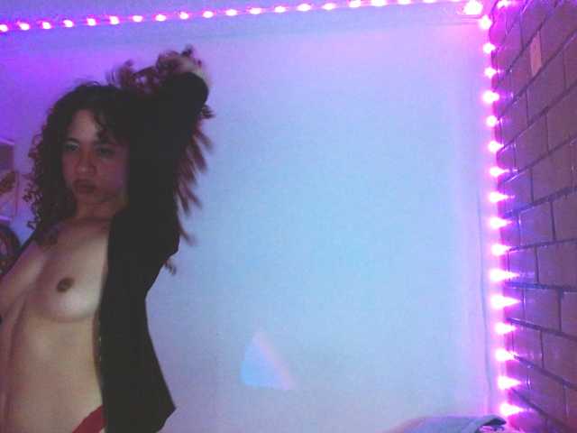 Medussa333 live cam on BongaCams