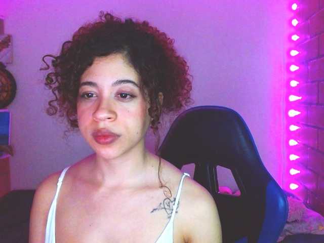 Medussa333 live cam on BongaCams