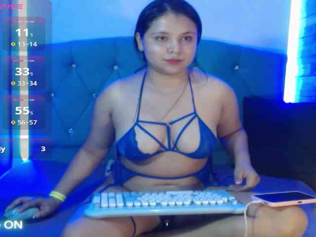 Yesamyn-Stone69 webcam