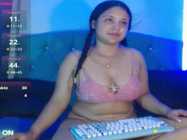 Yesamyn-Stone69 webcam
