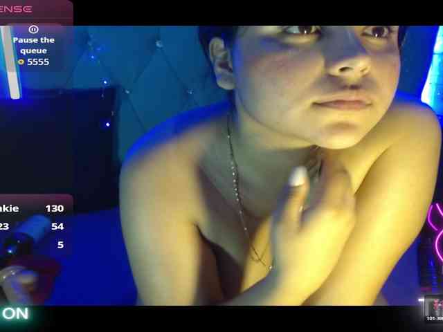 Yesamyn-Stone69 webcam