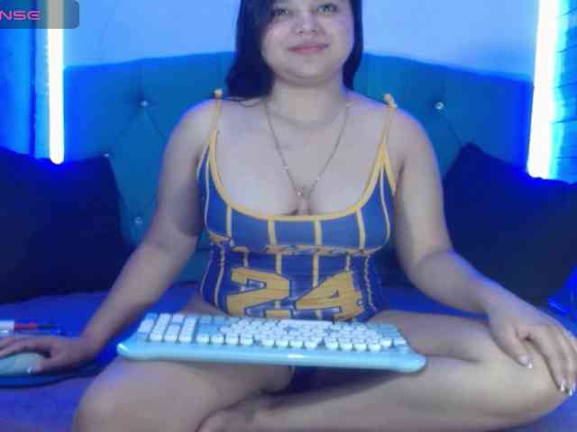 Yesamyn-Stone69 webcam