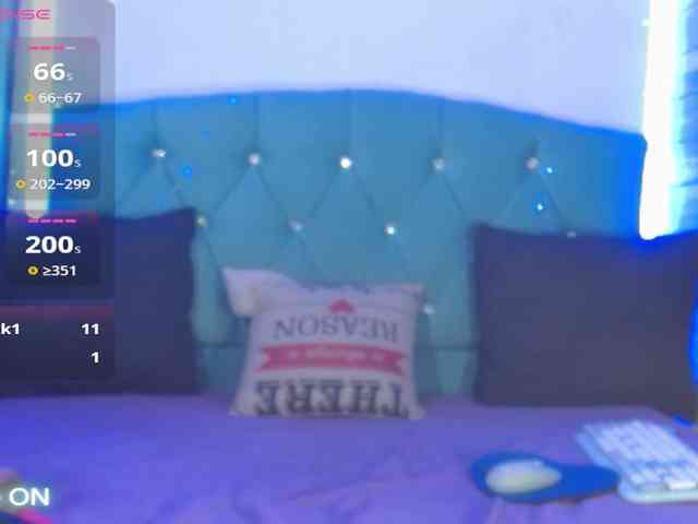 Yesamyn-Stone69 webcam