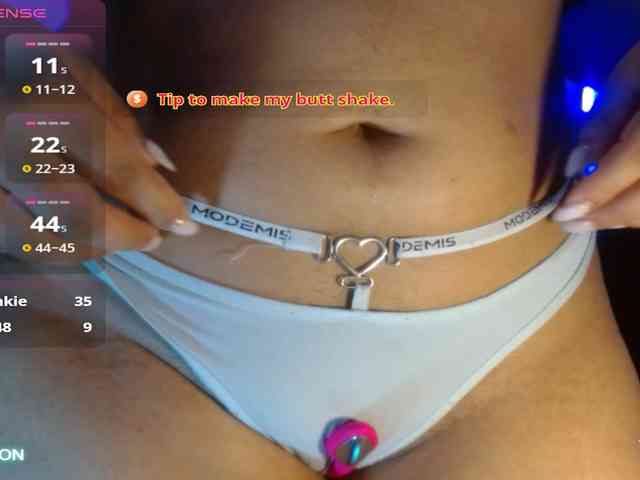 Yesamyn-Stone69 webcam