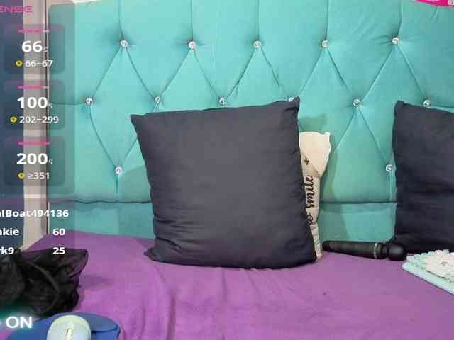 Yesamyn-Stone69 webcam