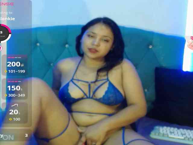 Yesamyn-Stone69 webcam
