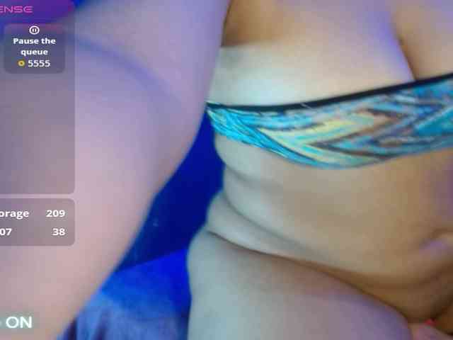 Yesamyn-Stone69 webcam