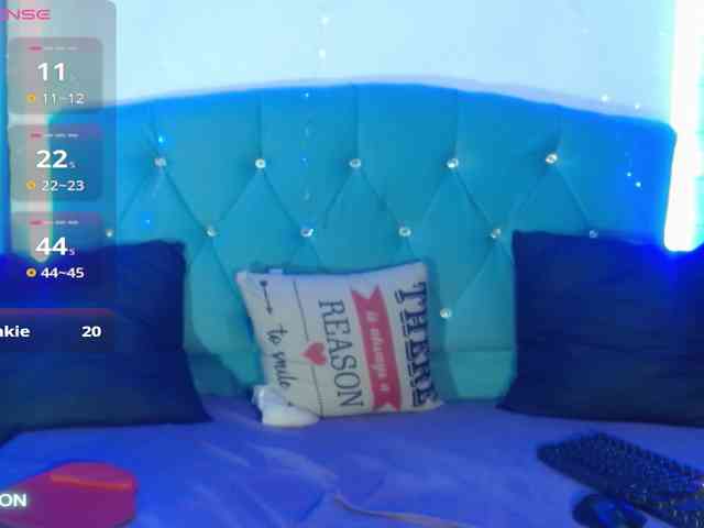 Yesamyn-Stone69 webcam