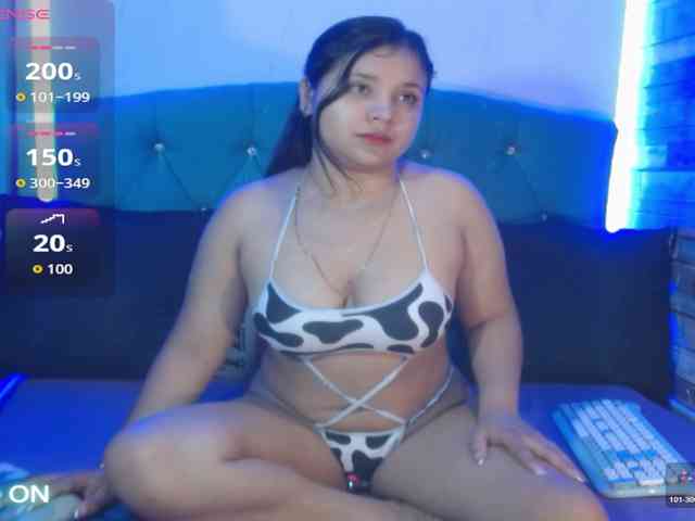 Yesamyn-Stone69 webcam