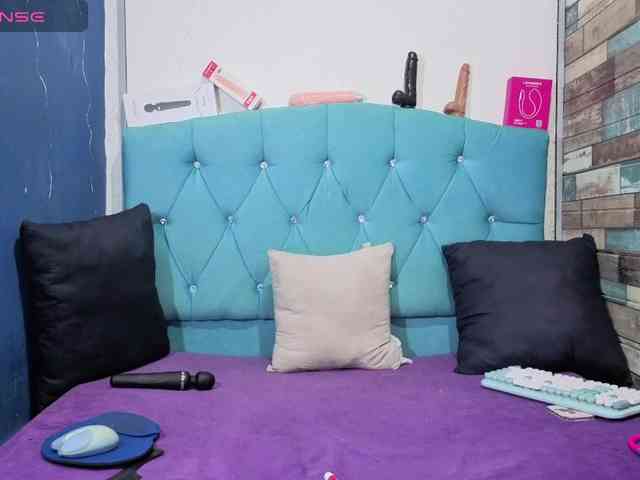 yesamyn-stone69's live room