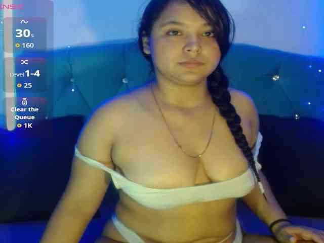 Yesamyn-Stone69 webcam