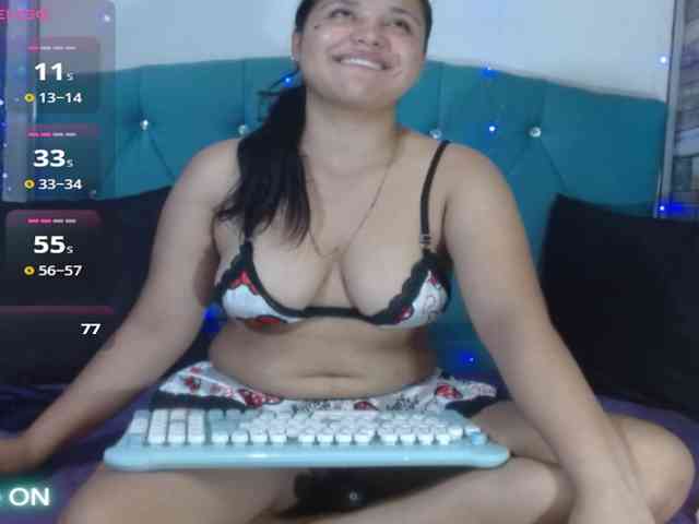 Yesamyn-Stone69 webcam