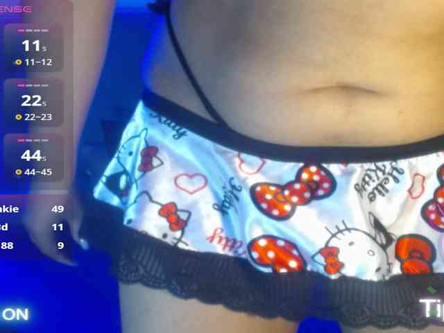 Yesamyn-Stone69 webcam