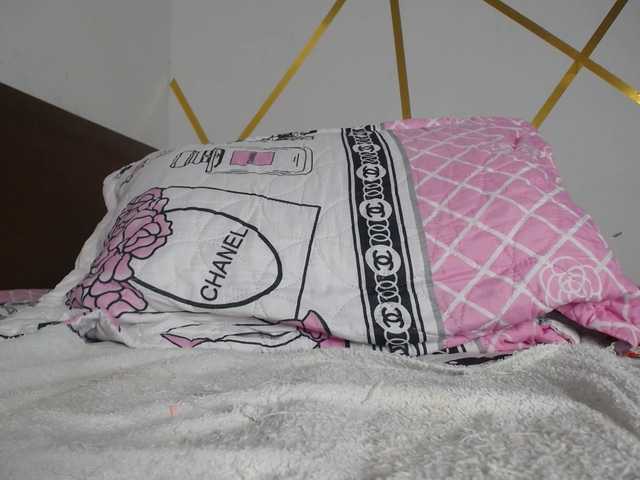 Camila-sex live cam on BongaCams