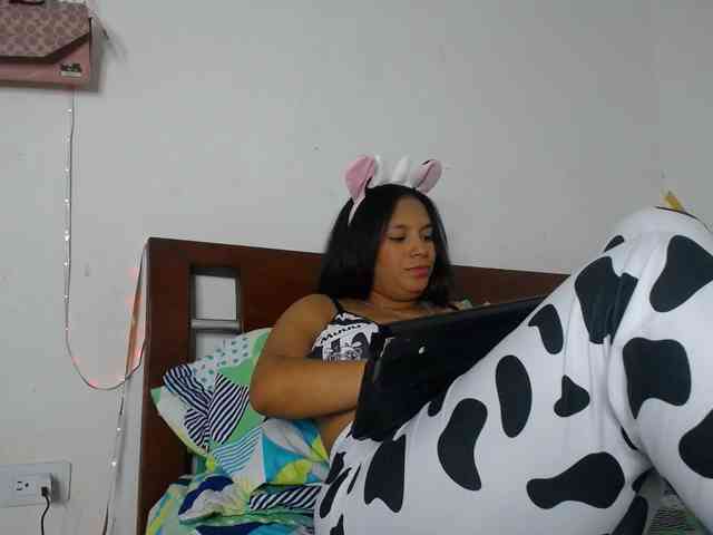 Camila-sex webcam