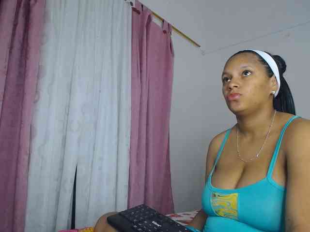 Model: Camila-sex