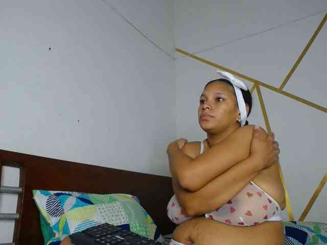 Model: Camila-sex
