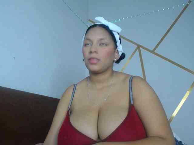 Model: Camila-sex