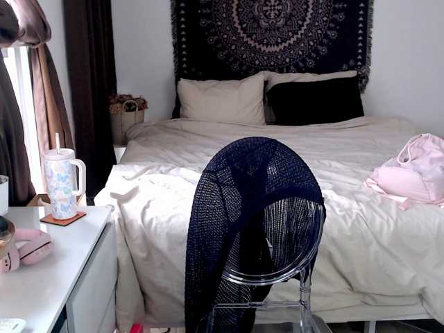 enticeyou live cam on BongaCams