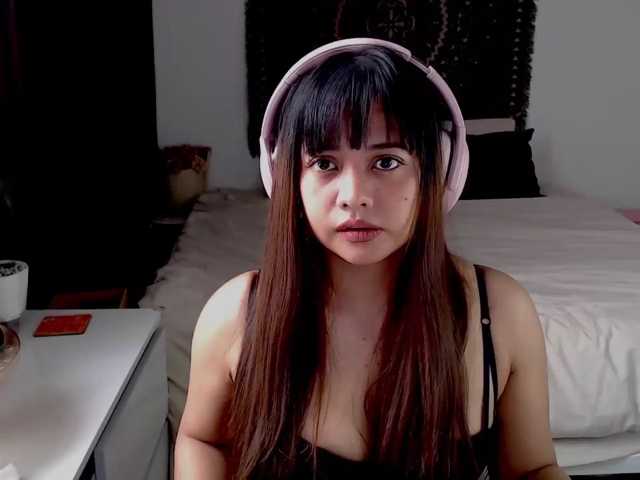 enticeyou, live now on BongaCams