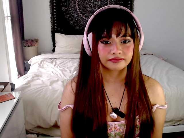 enticeyou live cam on BongaCams