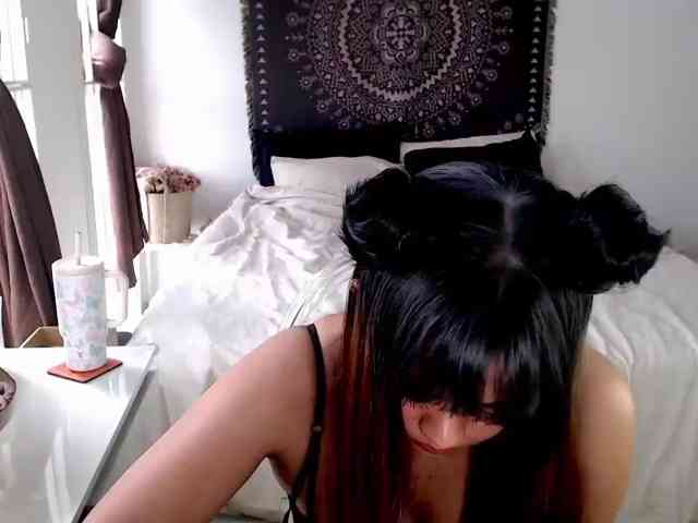 MyAsianWaifu webcam