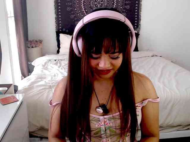 MyAsianWaifu webcam