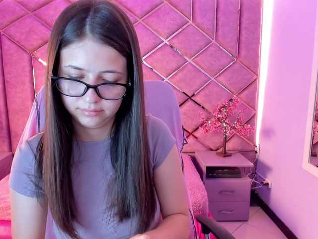 sarahsweett live cam on BongaCams