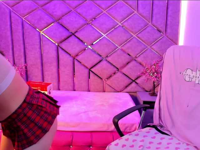 sarahsweett live cam on BongaCams