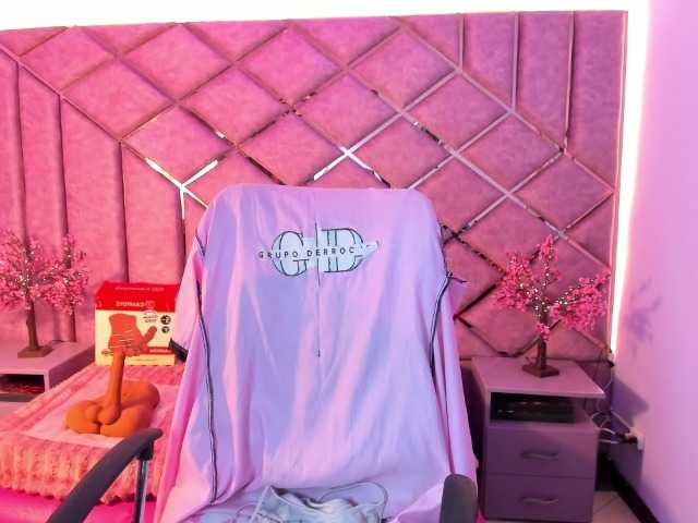 sarahsweett live cam on BongaCams