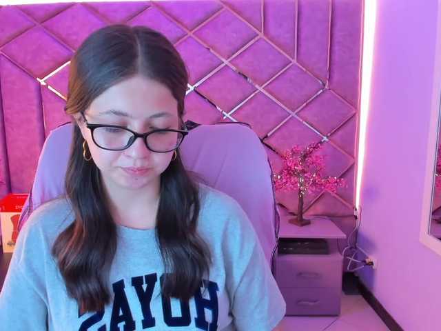 sarahsweett live cam on BongaCams