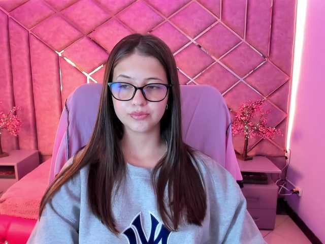 sarahsweett live cam on BongaCams