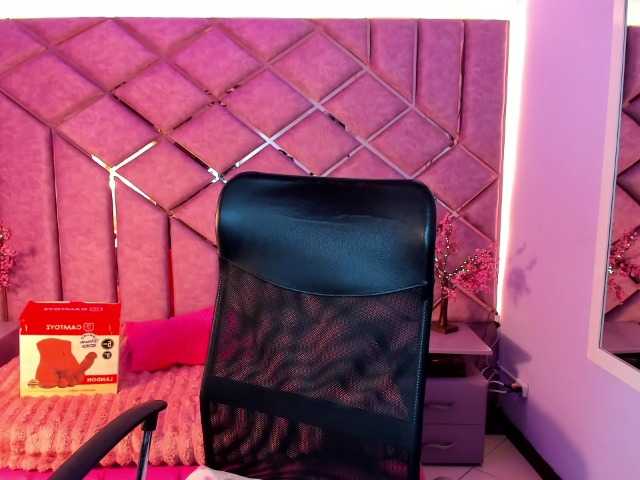 sarahsweett live cam on BongaCams