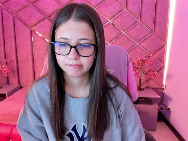 sarahsweett live cam on BongaCams