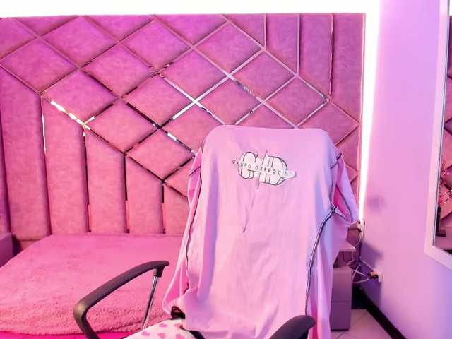 sarahsweett live cam on BongaCams