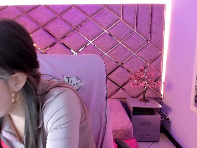sarahsweett live cam on BongaCams