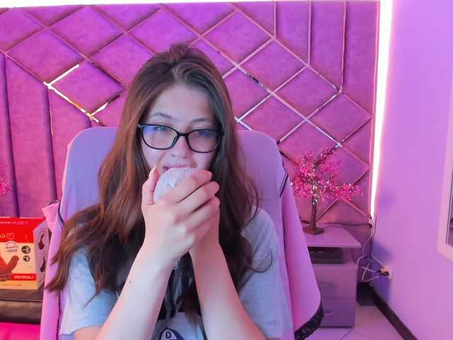 sarahsweett live cam on BongaCams