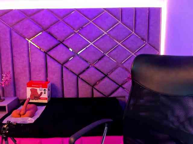 SarahSweett webcam
