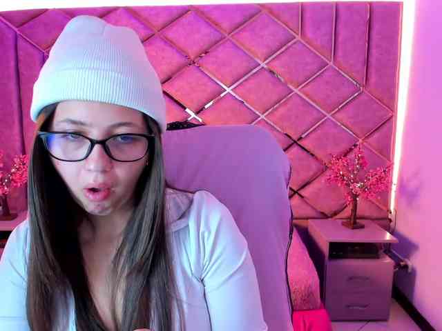 SarahSweett webcam