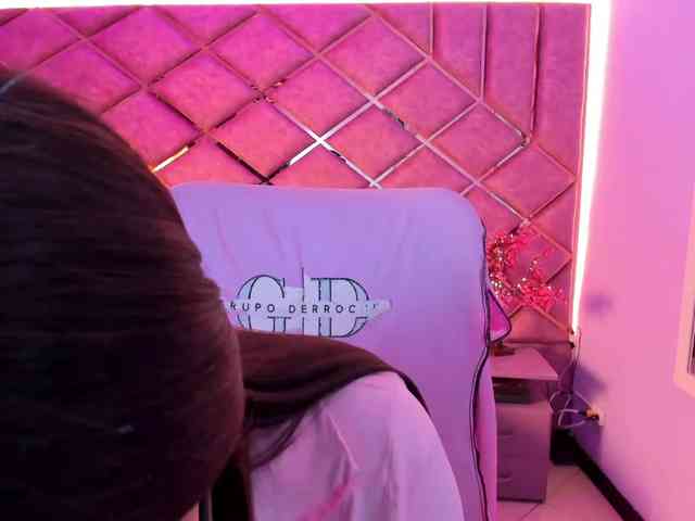 SarahSweett webcam