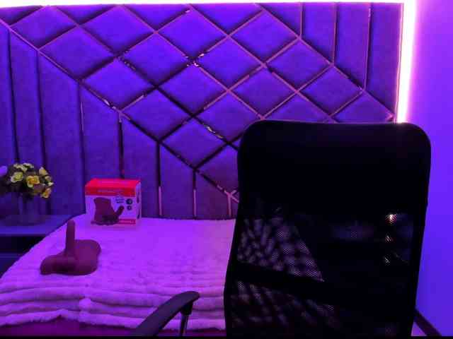 SarahSweett webcam